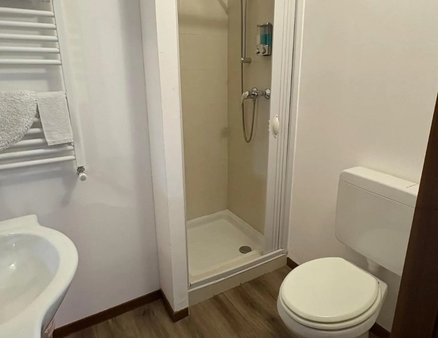 B&B Il Ciliegio Lomnago 0*,