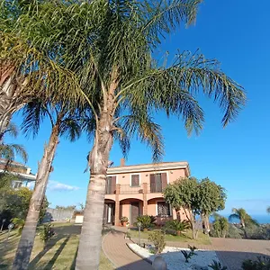 Feluchia Tra Il Mare E Il Vulcano Bed & Breakfast Acireale